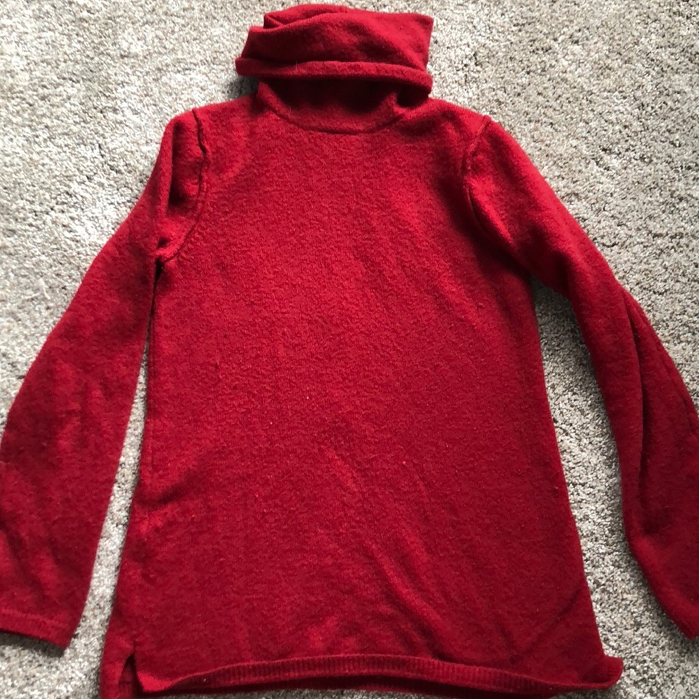 Red Gap turtle neck